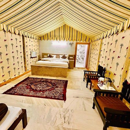 Jaisalmer Sand Dunes Luxury Camp And Resort Bagian luar foto