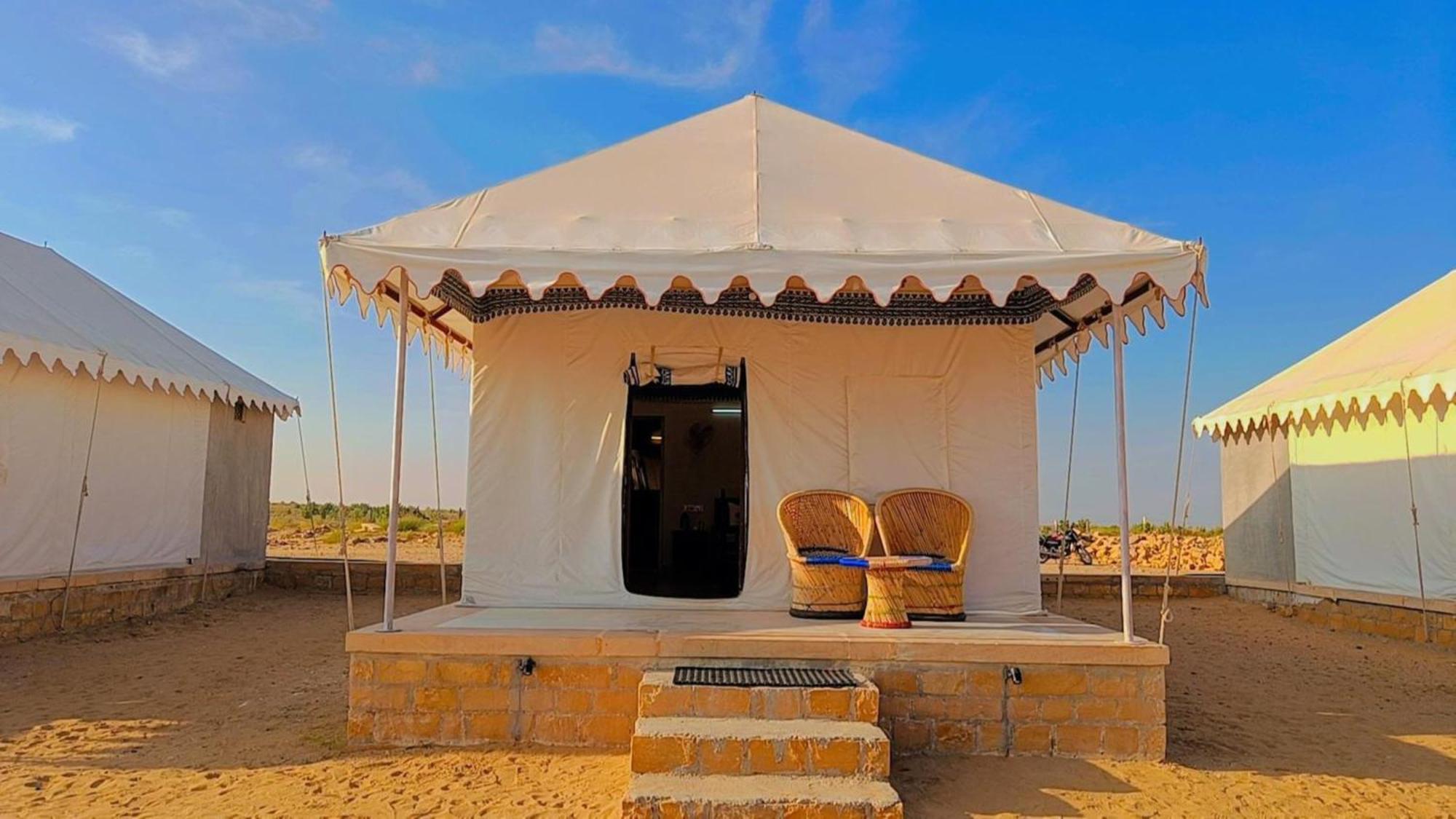 Jaisalmer Sand Dunes Luxury Camp And Resort Bagian luar foto