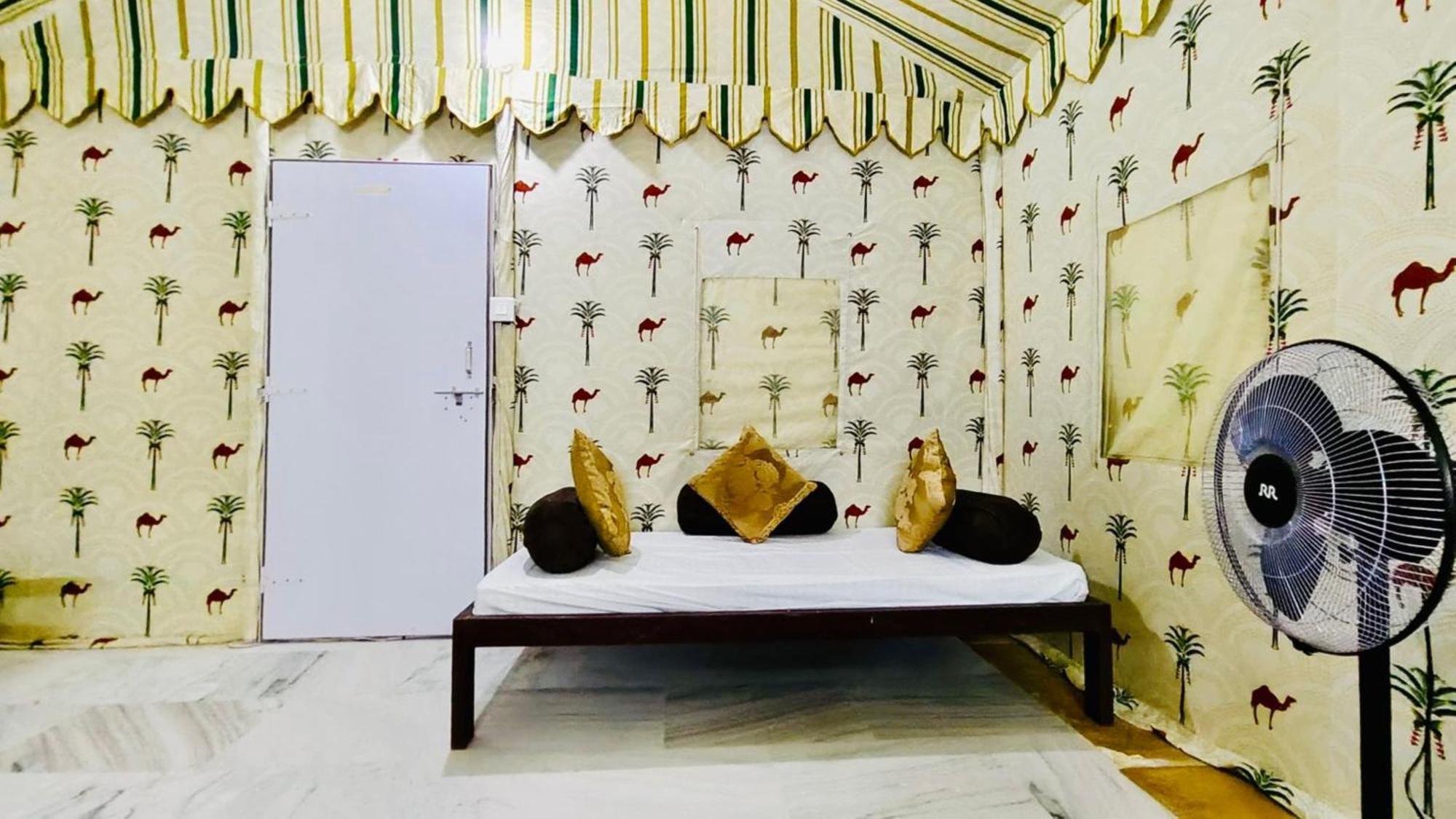 Jaisalmer Sand Dunes Luxury Camp And Resort Bagian luar foto