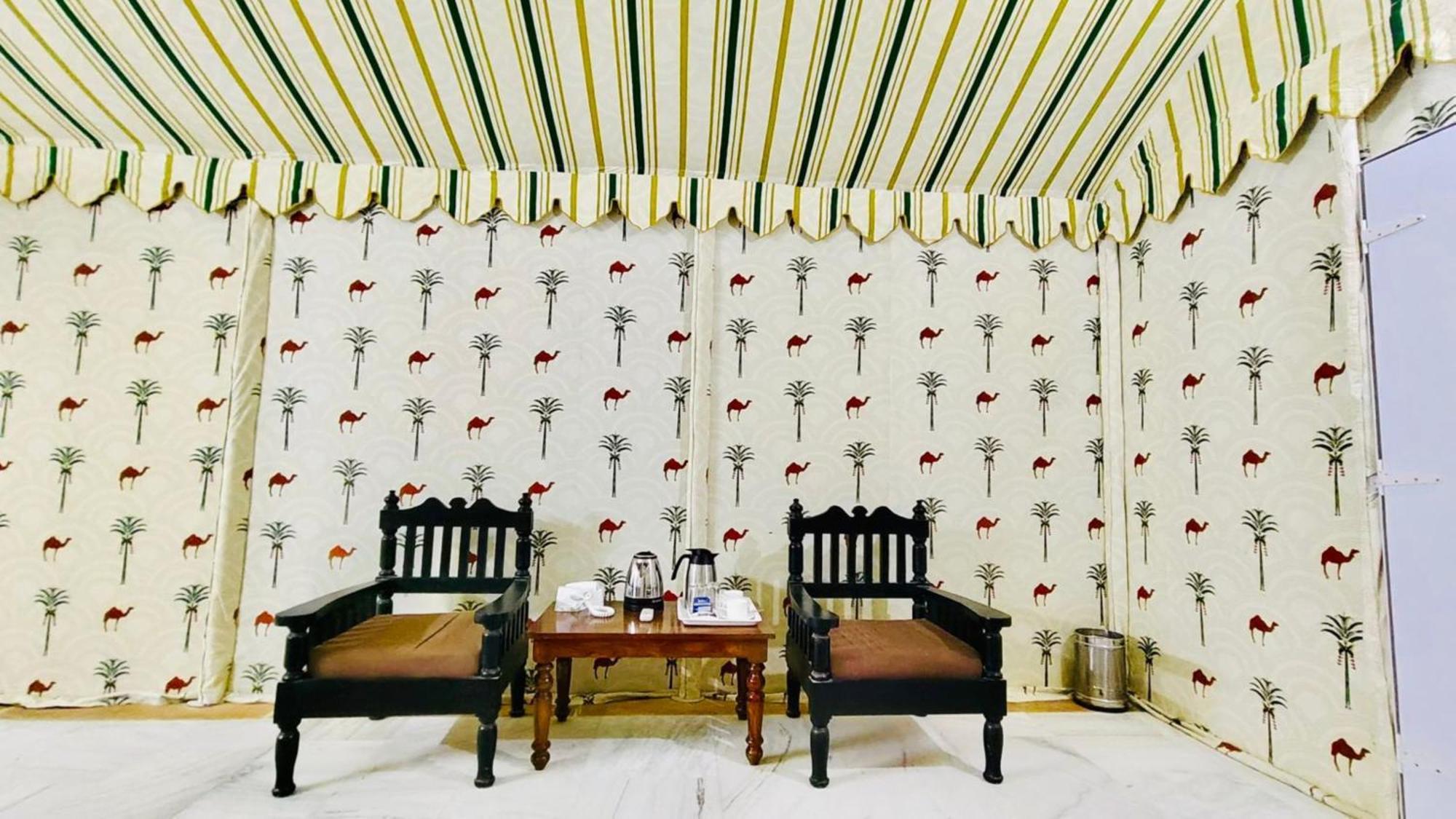 Jaisalmer Sand Dunes Luxury Camp And Resort Bagian luar foto