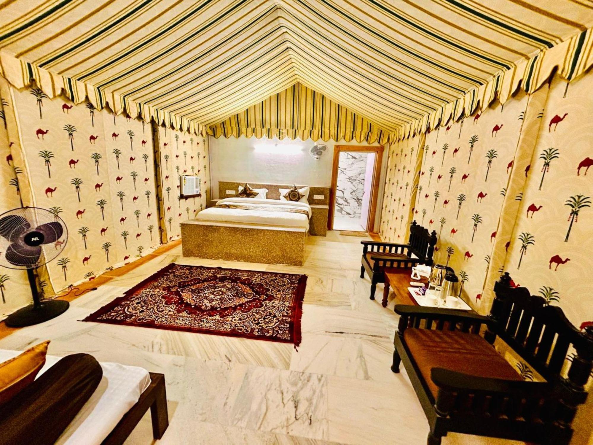 Jaisalmer Sand Dunes Luxury Camp And Resort Bagian luar foto