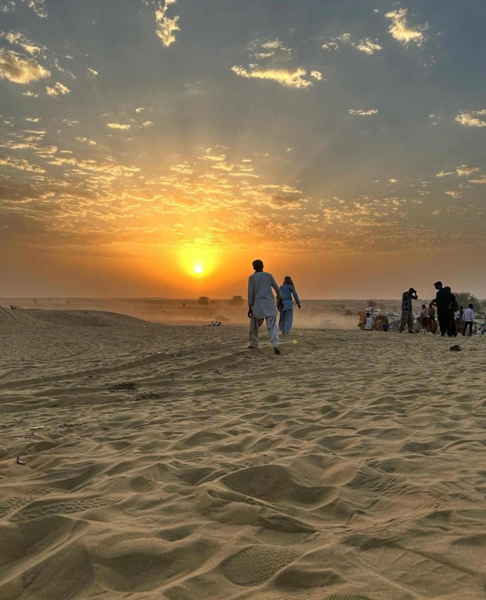 Jaisalmer Sand Dunes Luxury Camp And Resort Bagian luar foto