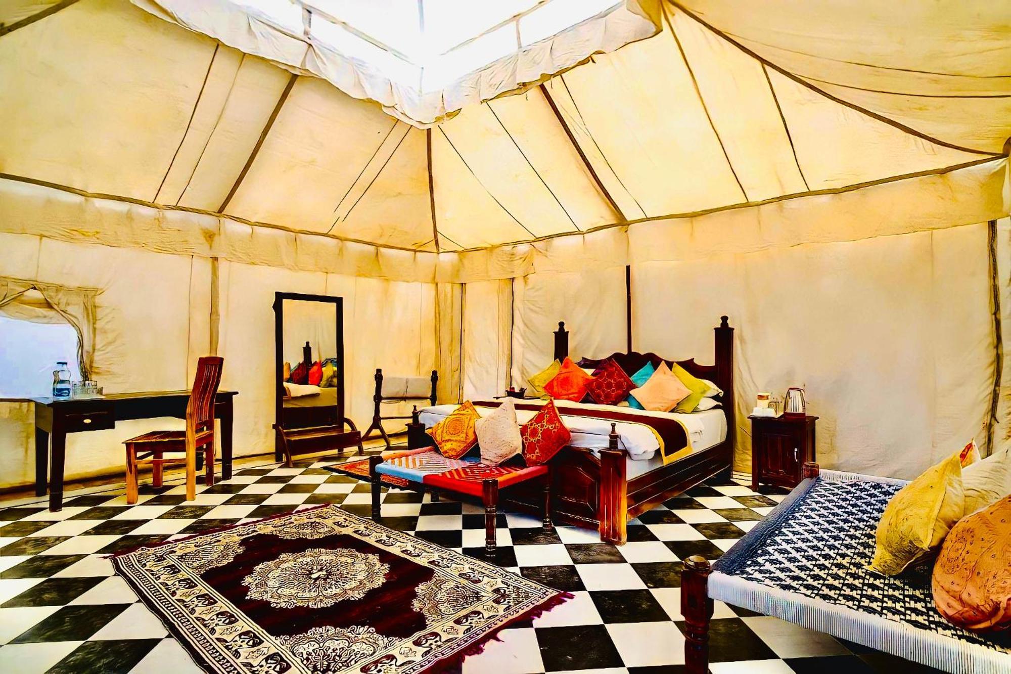 Jaisalmer Sand Dunes Luxury Camp And Resort Bagian luar foto